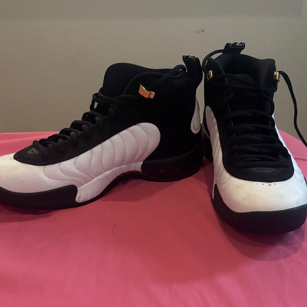 Jordan Black and White Sneakers with Gold Accents - Picture 2 of 7